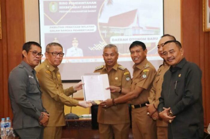 Bupati dan Wakil Bupati Ketapang Hadiri audensi Usulan Daerah Otonom Baru Bersama Gubernur Kalbar