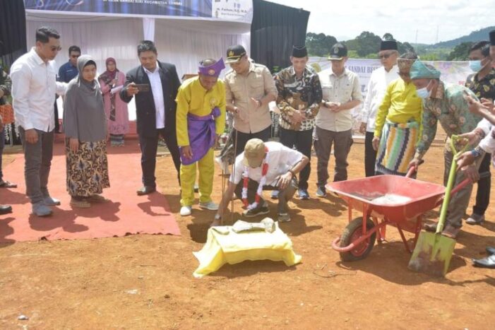 Wabup Letakan Batu Pertama Pembangunan SMA Negeri 2 Sandai