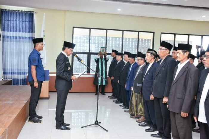 Wabup Lantik Dewan Pengawas, Dewan Hakim Dan Panitera MTQ XXX Kabupaten Ketapang