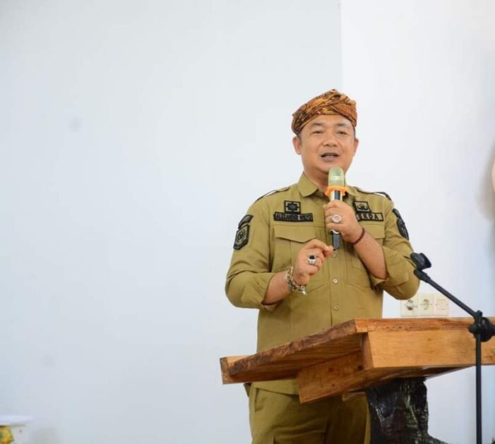 Sekda Resmikan Gereja Stasi ST. Ambrosius Sukaria & Paroki ST. Stefanus Kendawangan