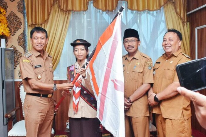Wabup Ketapang Lepas Pelajar Ikuti Jambore Dunia Di Korea Selatan