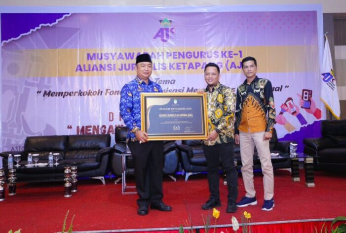 Pemda Beri Piagam Penghargaan ke AJK