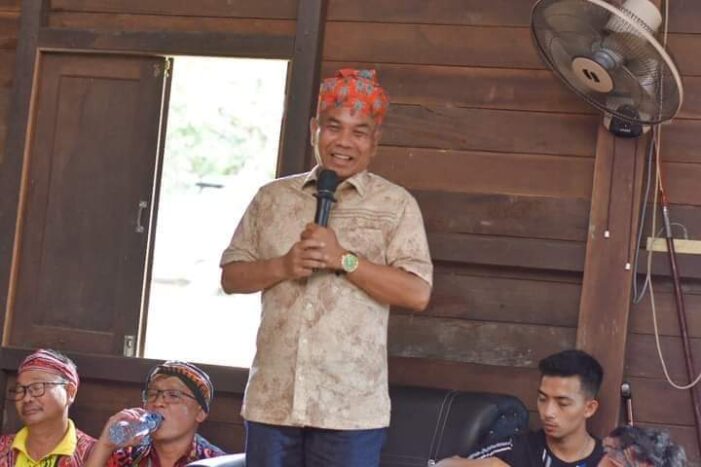 Bupati Hadiri Pemberian Gelar Adat Di Desa Batu Tajam