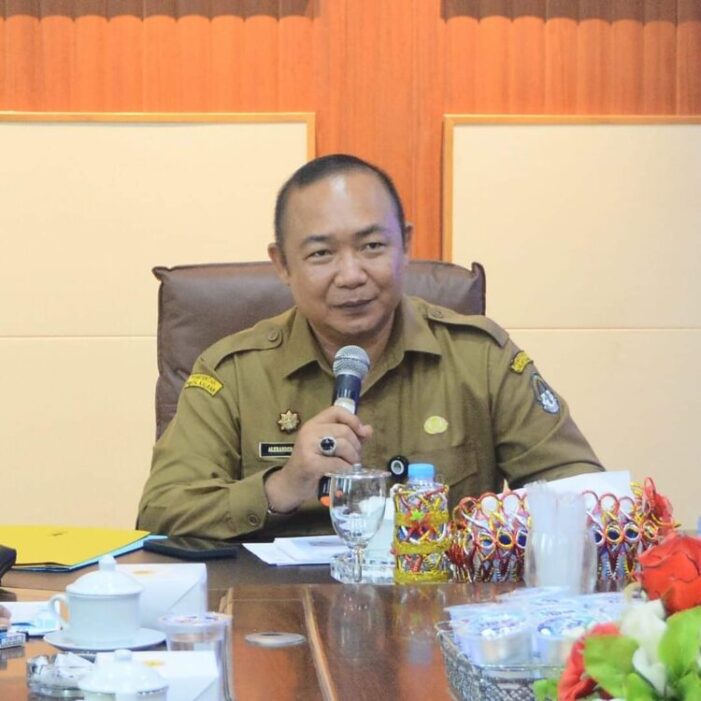 Sekda Pimpin Rapat Bahas Pelabuhan Tembilok
