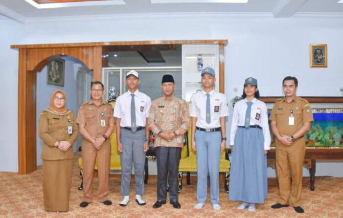 Wabup Lepas Siswa Peserta Calon Paskibraka Tingkat Provinsi