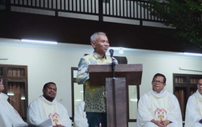 Bupati Hadiri Pemberkatan Gedung Penginapan Catholic Center Ketapang 