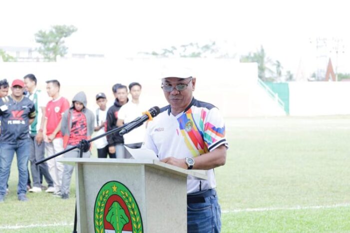 Kejuaraan Sepak Bola Piala Bupati Ketapang Resmi Dibuka