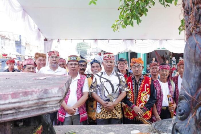 Bupati Hadiri Ritual Adat Mengawali Napak Tilas