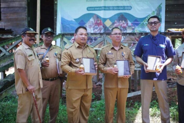 PJ Sekda Hadiri Peresmian Sarana Program Desa