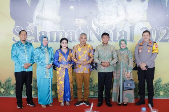 Momen Spesial Bupati Ketapang di Hari Natal 2024
