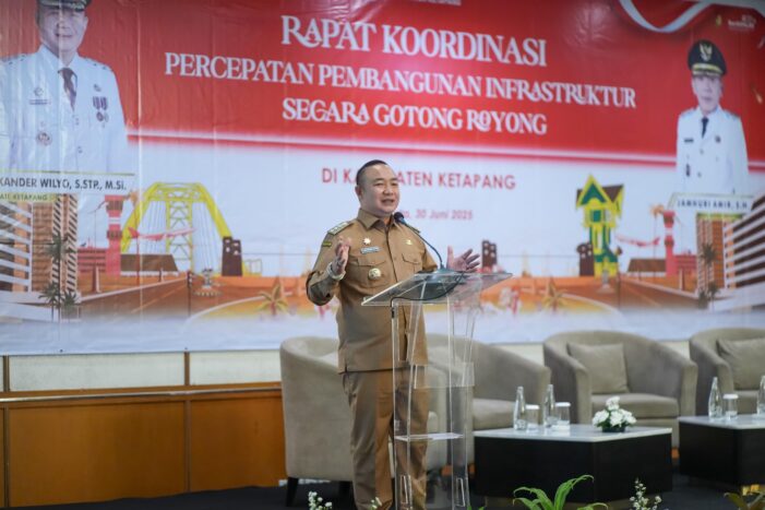 Bupati Ketapang Satukan Perusahaan Bangun Jalan Pelang Mulai Agustus