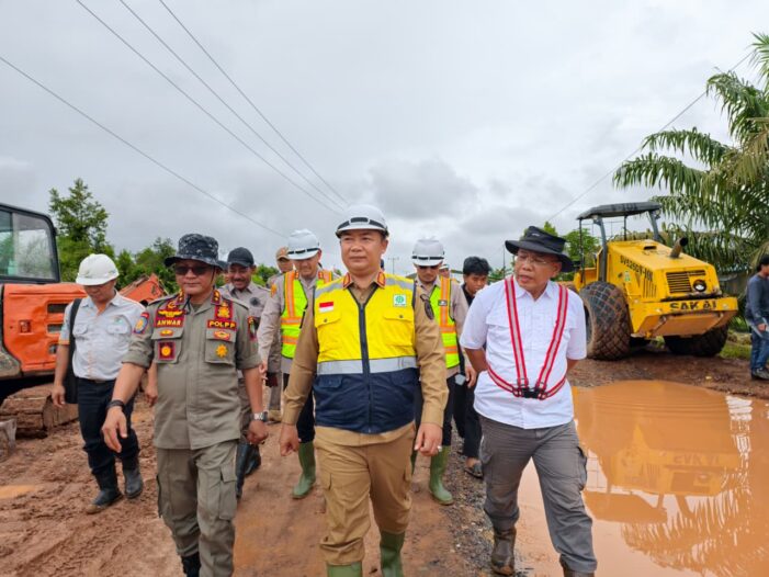 Bupati Jawab Keluhan Warga, Jalan Pelang–Kepuluk dan Kepuluk–Batu Tajam Dalam Proses Perbaikan