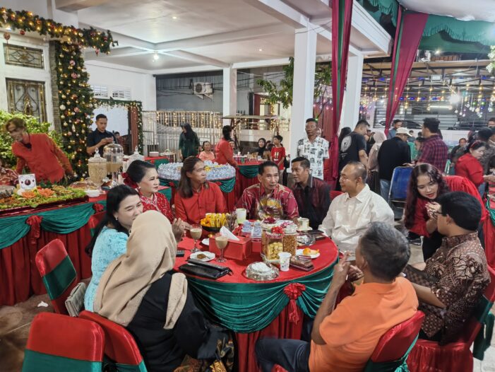 Malam Tahun Baru Malam Spesial Riniwati Henrikus