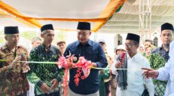 Bupati Ketapang Resmikan TPA Masjid Jami’ Al-Muttaqin di Desa Sungai Melayu Raya Baru