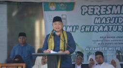 Bupati Ketapang Resmikan Masjid Jami’ Shiraatur Rahman Sandai