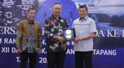 Pemkab Ketapang Sambut Hangat Kunker Dankodaeral XII dan HUT ke-6 Lanal Ketapang Pemkab Ketapang Sambut Hangat Kunker Dankodaeral XII dan HUT ke-6 Lanal Ketapang