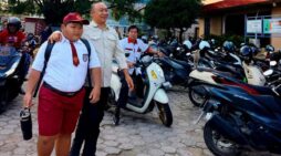 Gerakan Ayah Mengantar Anak ke Sekolah, Bupati Antar Anaknya ke Sekolah