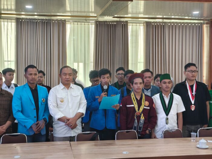 Gerakan Murni Perjuangan Rakyat, Bupati Temui Cipayung Plus dan Mahasiswa